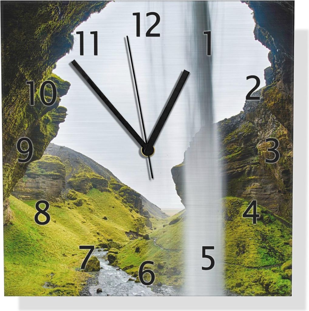 Wallario Design Wanduhr Hinter dem Wasserfall aus Aluverbund, Größe 30 x 30 cm