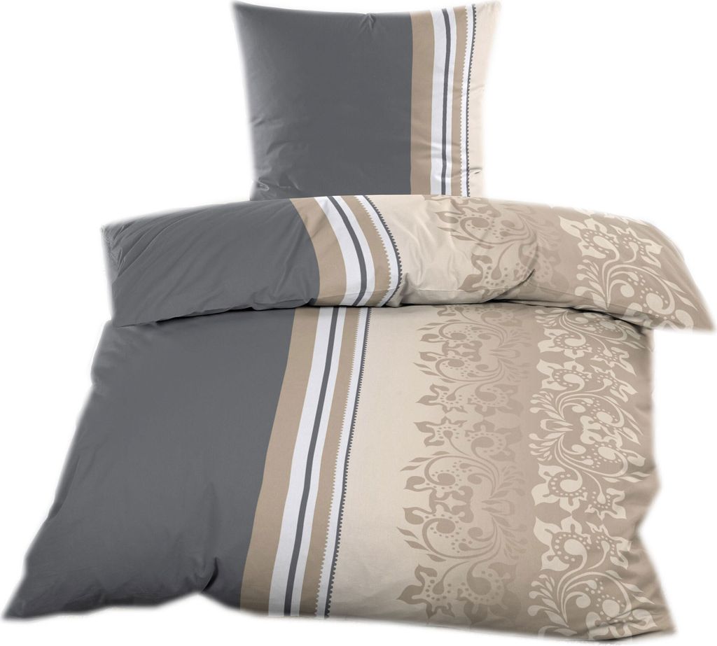 A folded duvet cover and pillowcase set.