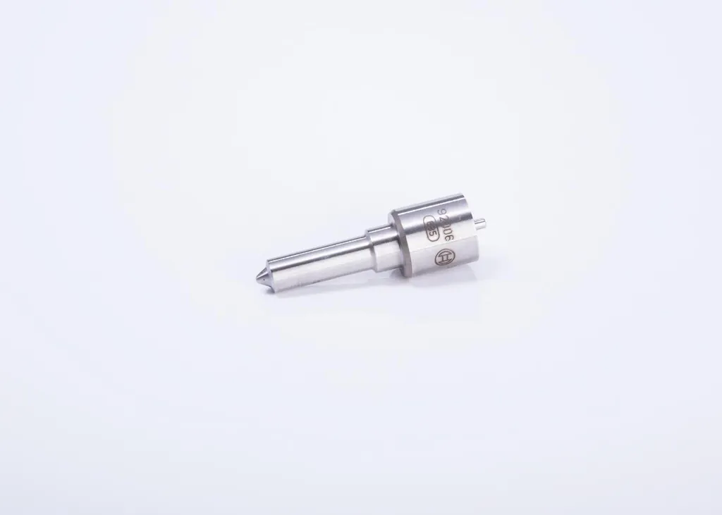 Corps de buse Bosch 0433175405 en acier spécial pour injection diesel durable - 10