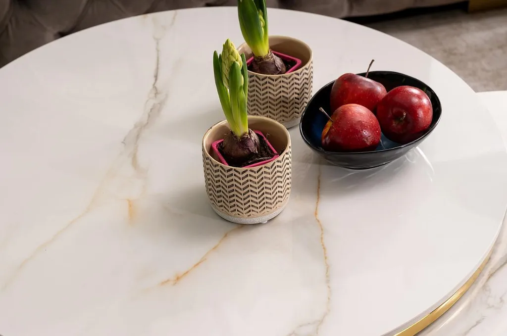 Table basse blanche et dorée JONES 80 avec finitions de qualité - 5