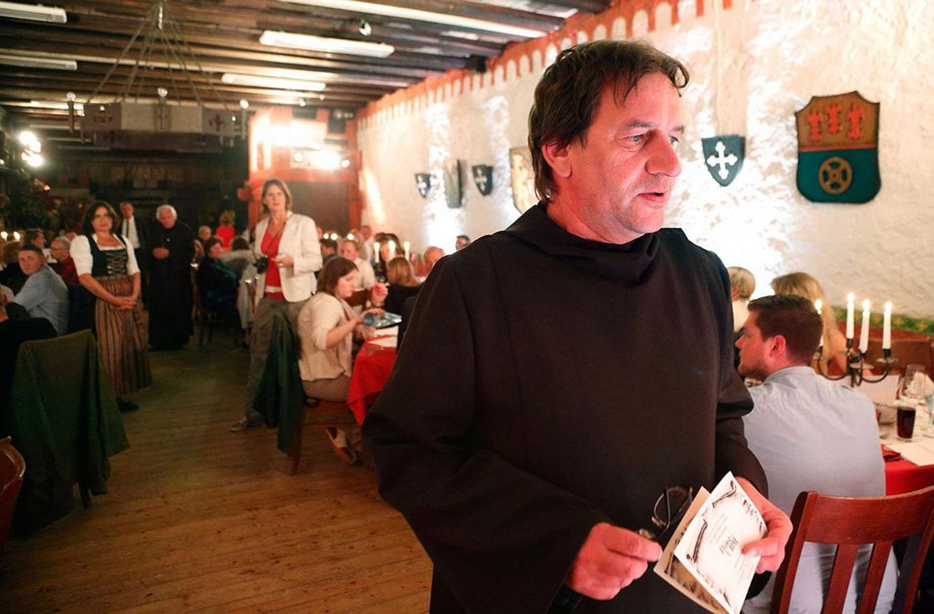 mydays Dine & Crime Würzburg; Erlebnis verschenken oder selbst erleben; Gutschein für 1 Person(en)