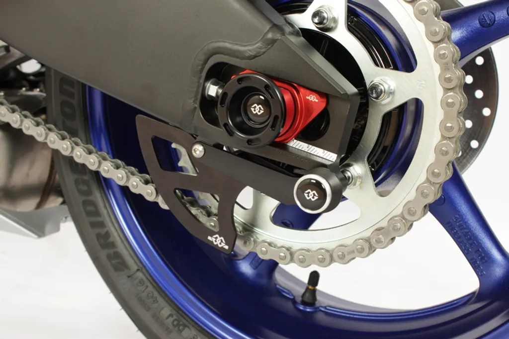 Protection de pignon Yamaha YZF-R6 RJ27 Gilles Tooling en Alu Noir CNC