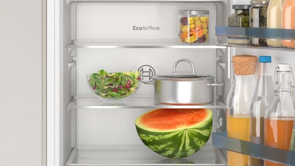 Bosch Serie 4, mit Einbau-Kühlschrank