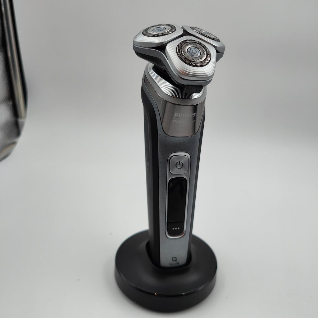 Philips i9000 Prestige XP9202/10 Elektrischer Nass- und Produktbild 