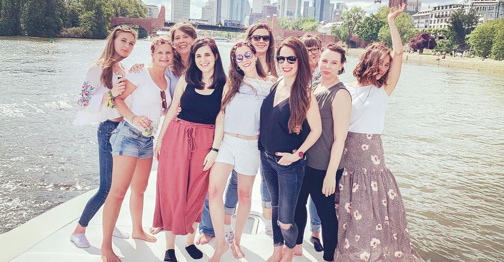 mydays Yachttour Frankfurt am Main für 12; Erlebnis verschenken oder selbst erleben; Gutschein für 12 Person(en)