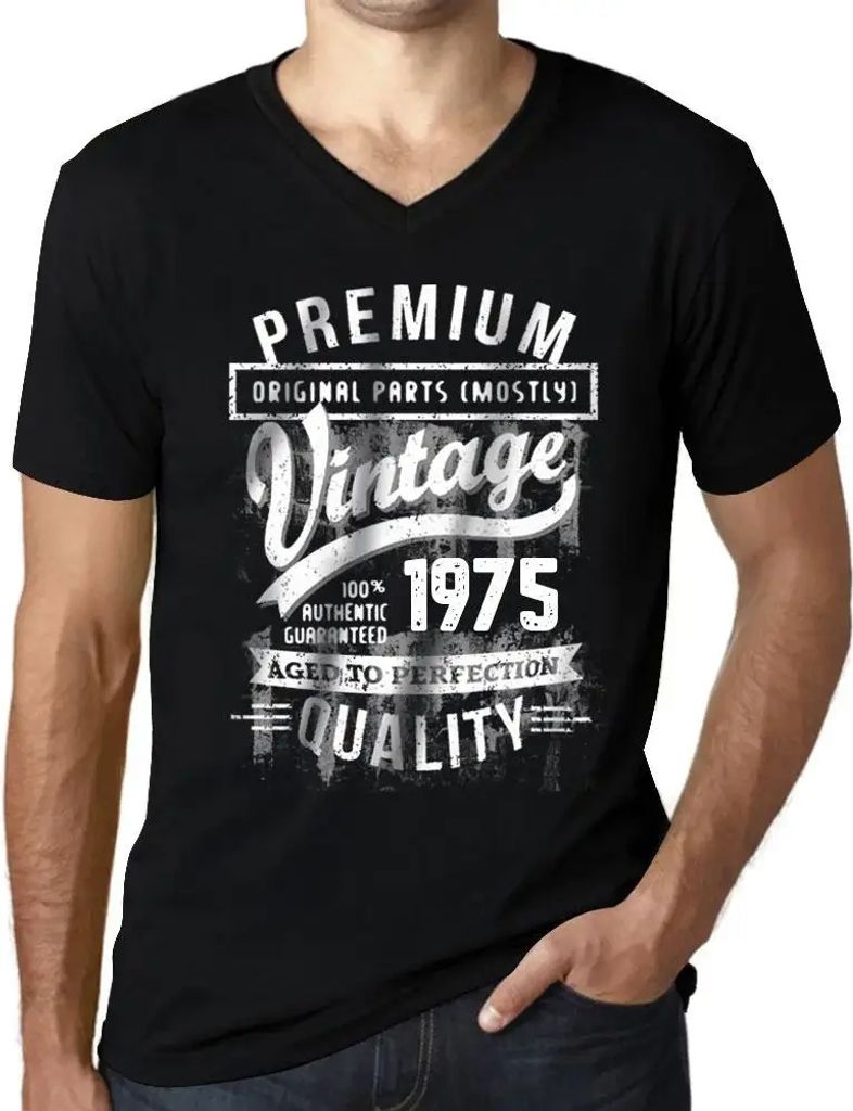 Herren Grafik T-Shirt V-Ausschnitt Originalteile (meist) bis zur Perfektion gealtert 1975 – Original Parts (Mostly) Aged to Perfection 1975 – G...
