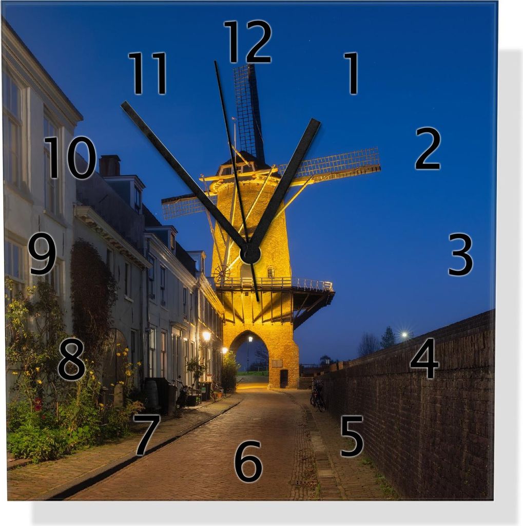 Wallario Design Wanduhr Windmühle bei Nacht aus Echtglas, Größe 30 x 30 cm