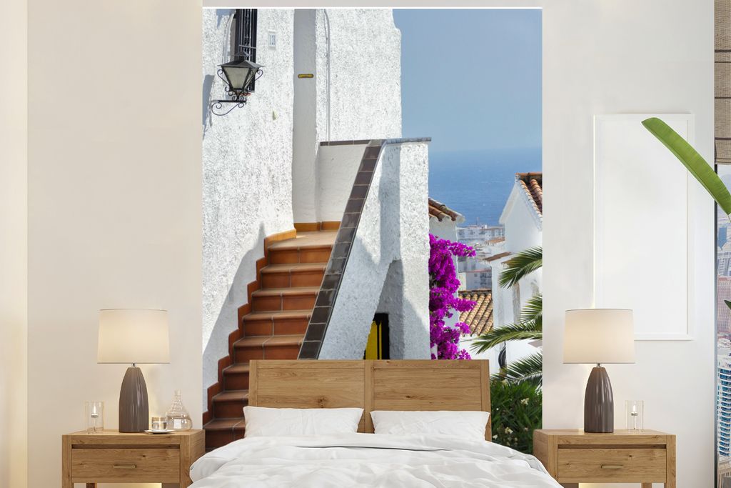 MuchoWow Fototapete für Wohnzimmer oder Schlafzimmer Wandtapete Vinyl Motivtapete Ein Blick auf das Meer zwischen den weißen Häusern Spaniens ...