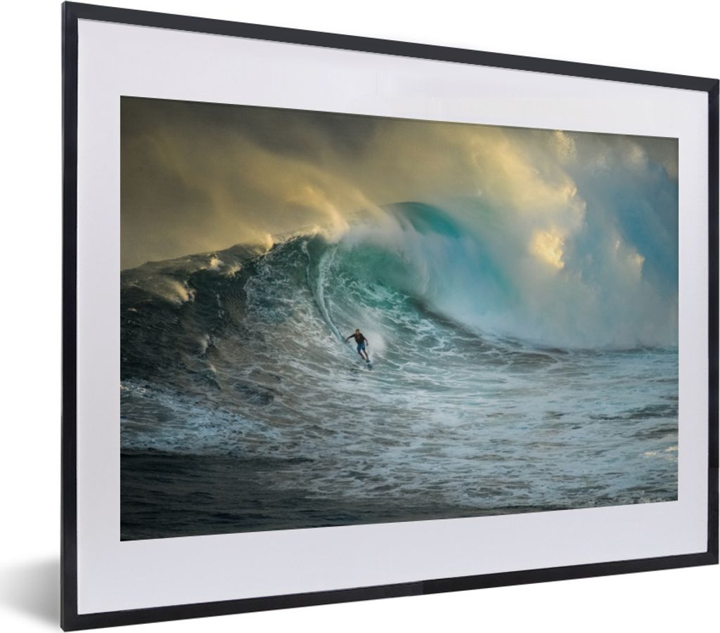 MuchoWow MuchoWow Gerahmtes Poster Surfer auf großen Wellen 40x30 cm - Poster mit zchwarzem Bilderrahmen - Bilderrahmen - Poster im Rahmen