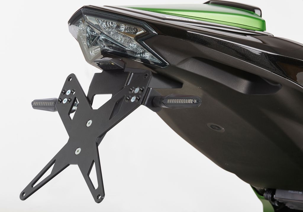 PROTECH Kennzeichenhalterset inkl. Reflektor und Kennzeichenbeleuchtung fÃ1/4r Z800 ZR800A/B für Z8