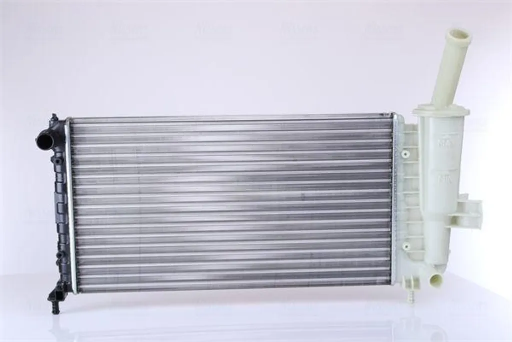 Radiateur moteur NISSENS 61764 pour Punto - OE 46745043 Qualité Premium