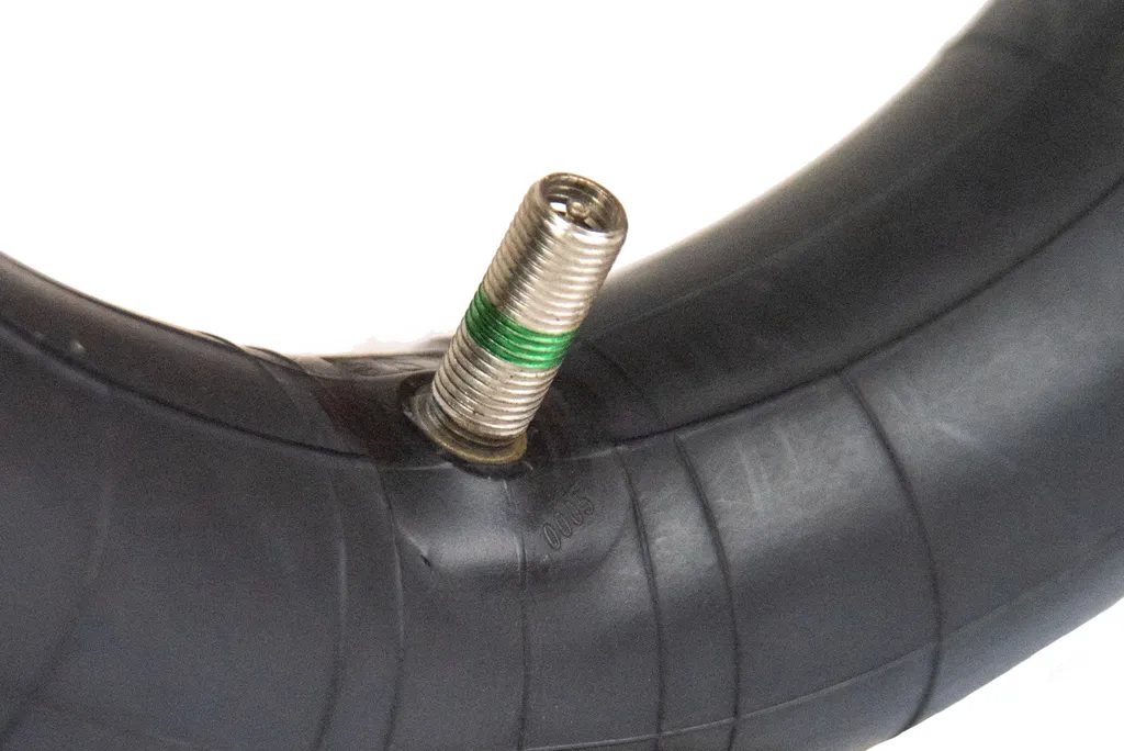CST Schlauch 8 1/2 x 2 Ventil C3E25 CST Schlauch 8 1/2 x 2 Ventil C3E25