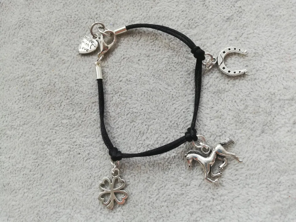 Bracciale Cordoncino Cavallo e Ferro di Cavallo Portafortuna | Shop Online