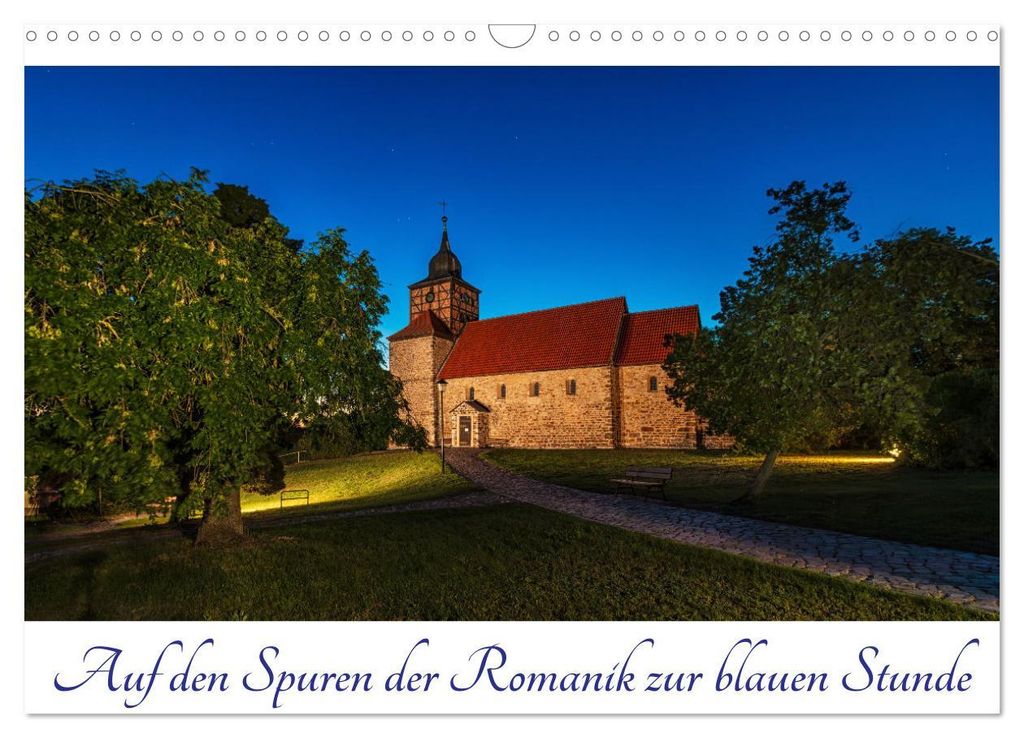 Auf den Spuren der Romanik zur blauen Stunde (Wandkalender 2027 DIN A3 quer), CALVENDO Monatskalender