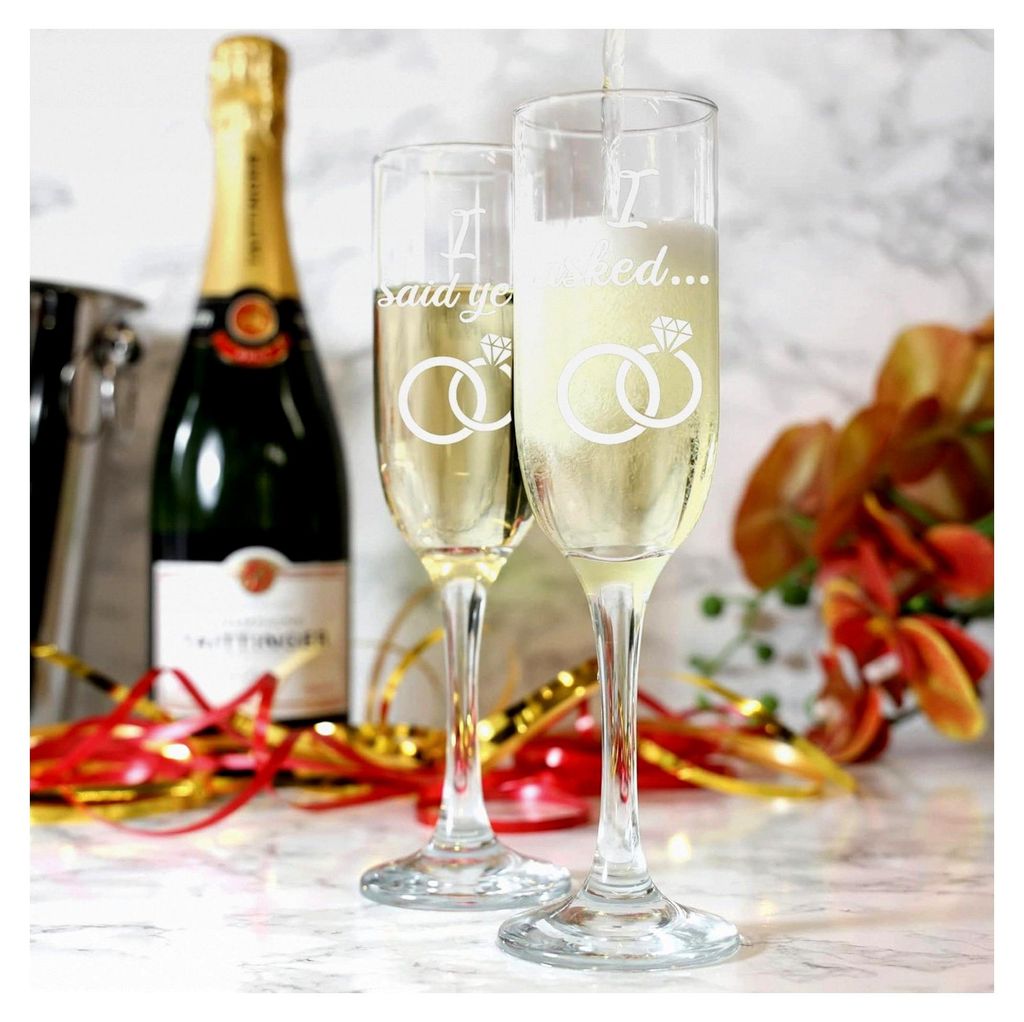 Gravierte Champagnerflöten im 2er Set - I Asked, I Said Yes - Glückwunsch zur Verlobung Geschenk