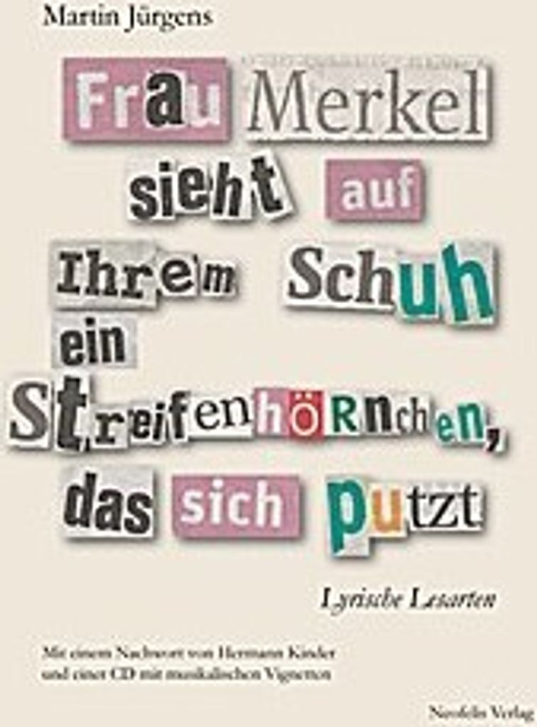 Frau Merkel sieht auf ihrem Schuh ein Streifenhörnchen, das sich putzt