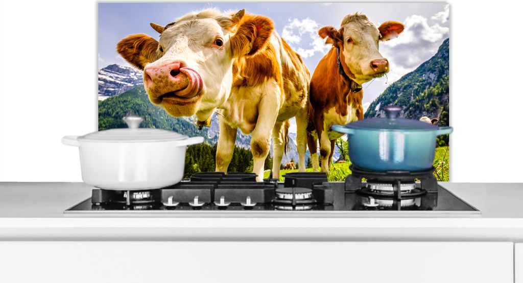 KitchenYeah Spritzschutz Küche - Küchenrückwand - Wandschutz für Herd und Spüle - Kühe - Berge - Gras - Landschaft - Alpen 80x40 - Alu-Dib...