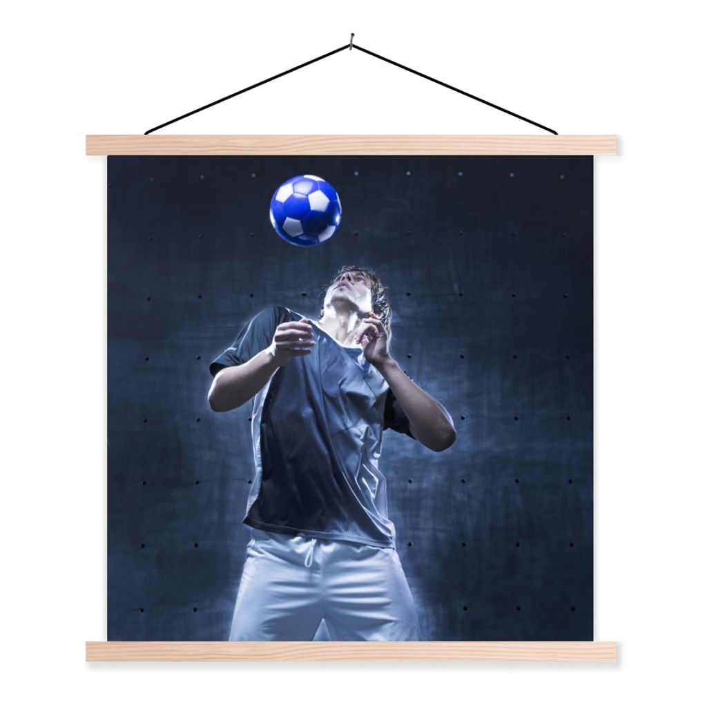 MuchoWow Textilposter Hochbegabter Fußballer 40x40 cm mit holzfarbenen Rahmen - Posterleiste