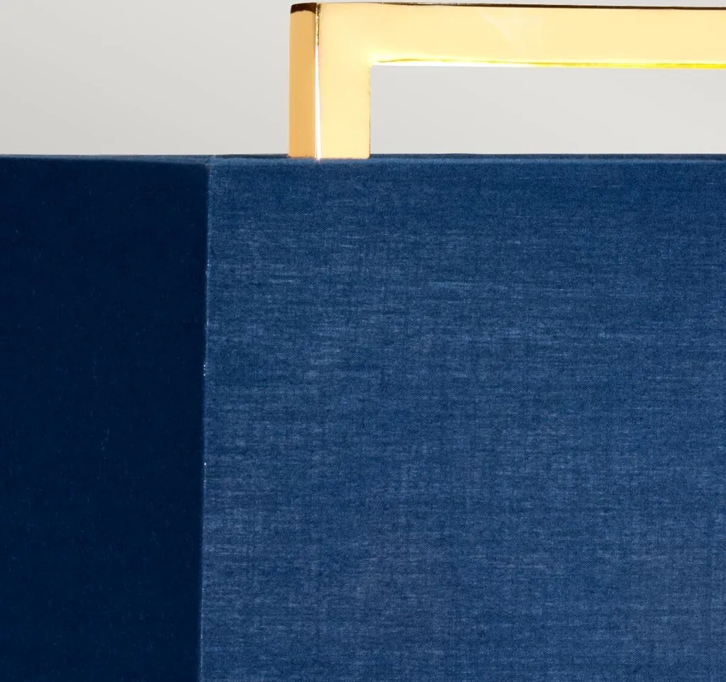 Lampe de table en tissu bleu marine Cross Elstead finition dorée E27