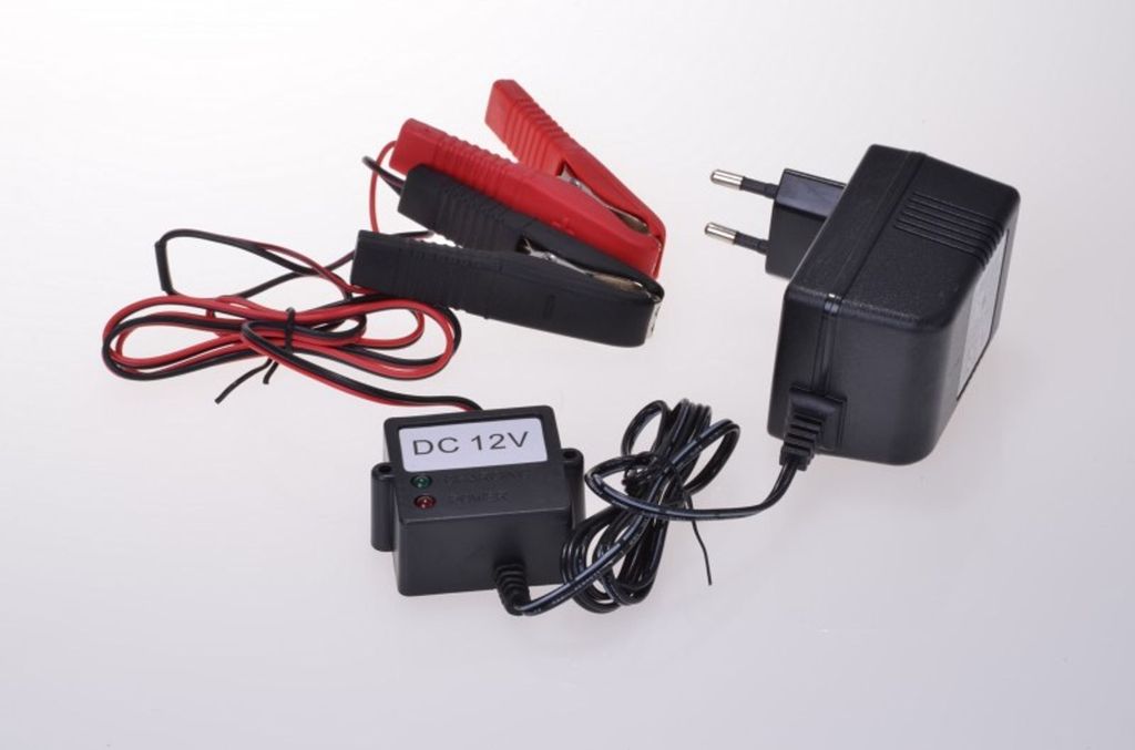 Držák a nabíječka autobaterie 12V Obrázek produktu 