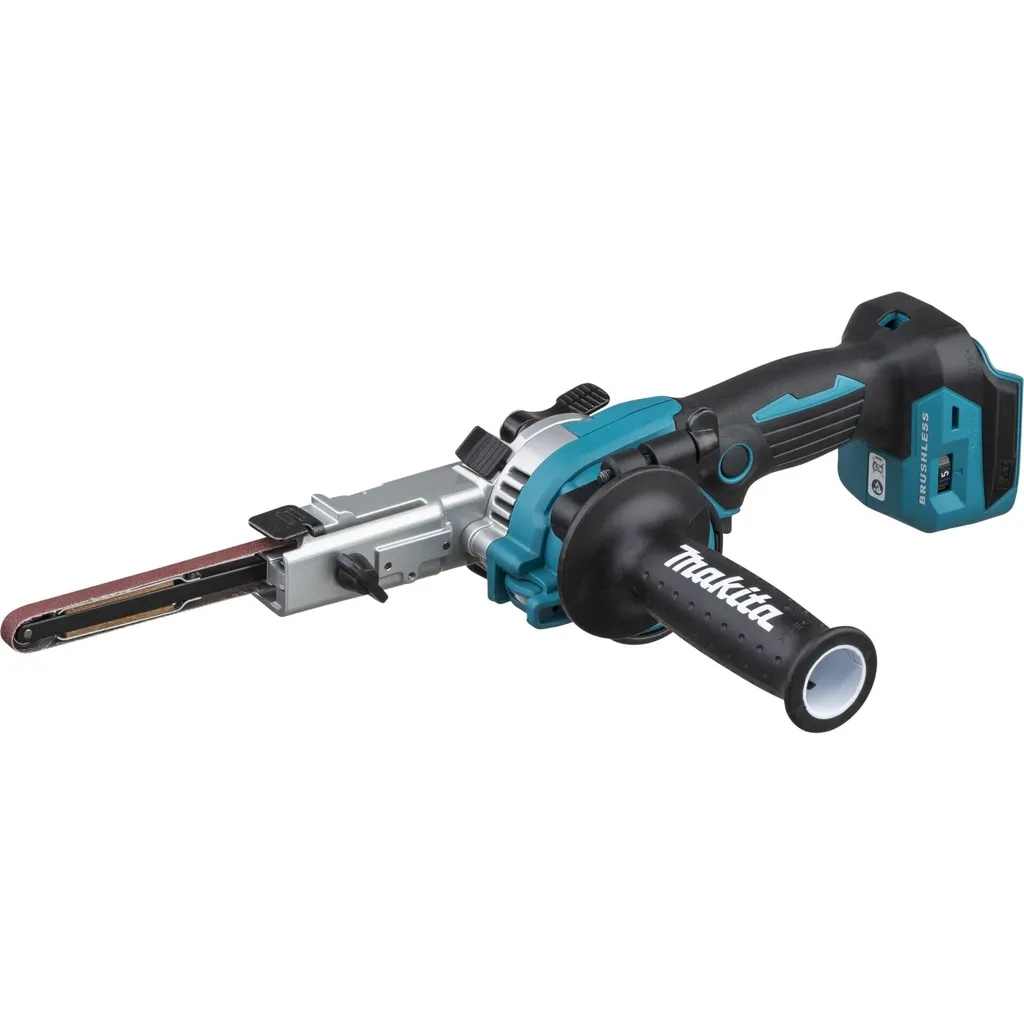 Poncer les recoins sans effort avec la lime à bande Makita DBS180ZJ