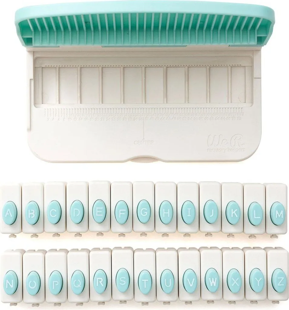 Word Punch Board Uppercase We R Memory Keepers | Crea i tuoi Ricordi