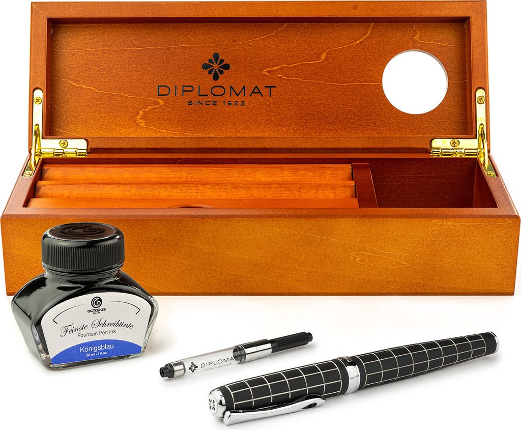 Füllhalter-Set Diplomat Excellence Aplus Raute guillochiert lapis schwarz mit Schreibtinte und Holz-Etui, Stärke M
