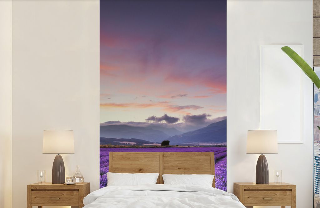 MuchoWow Fototapete für Wohnzimmer oder Schlafzimmer Wandtapete Vinyl Motivtapete Ein schönes Lavendelfeld bei Sonnenuntergang - 120x240 cm - H...