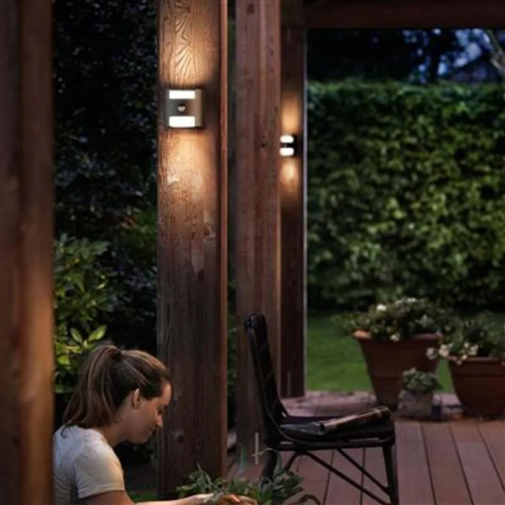 Éclairage mural extérieur LED Philips Grass pour baliser votre façade - 6