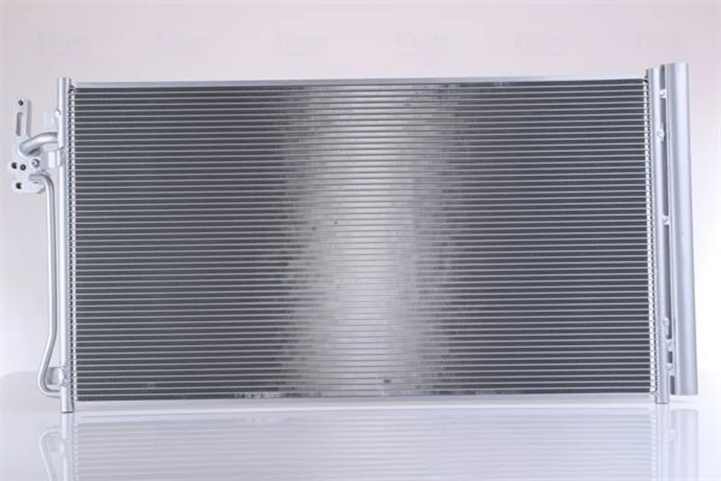 Condenseur de climatisation pour Range Rover Evoque : réparez votre clim