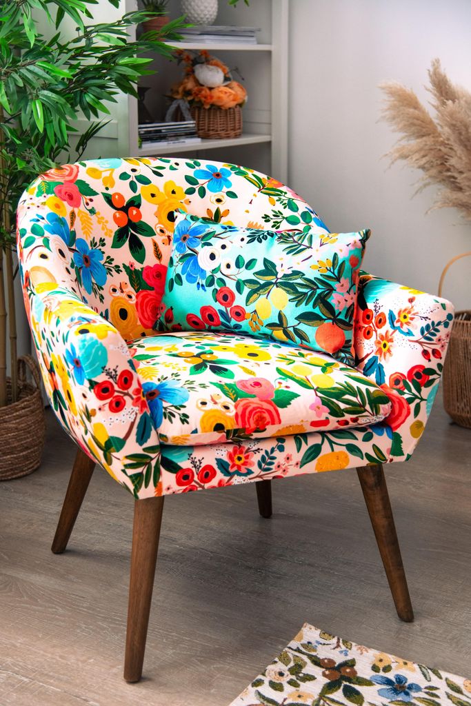 Excelsa Fiori Frida fauteuil polyester et bois 70.5x65x83 Image du produit 