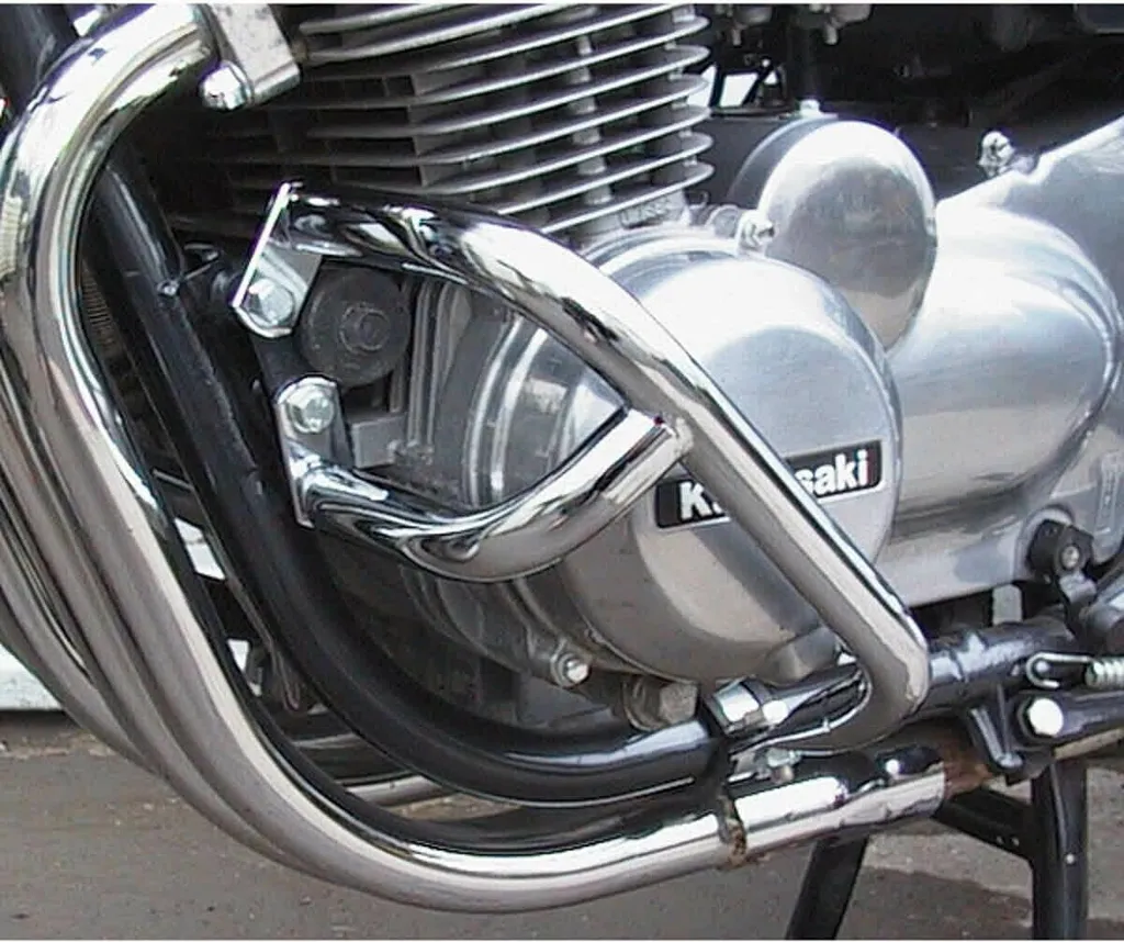 Protection de moteur Kawasaki Zephyr 550/750 : Idéal pour voyage et ville