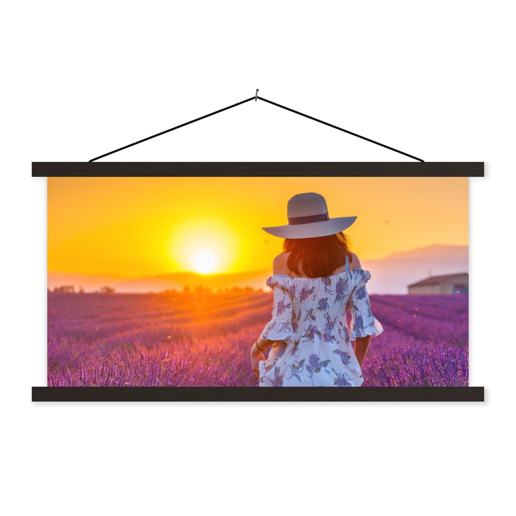 MuchoWow Textilposter Frau - Lavendel - Sonnenuntergang 60x30 cm mit schwarzem Rahmen - Textilien