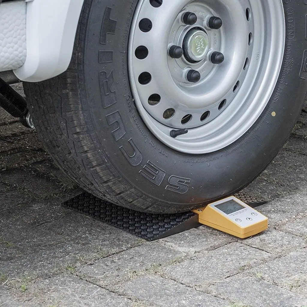 Rampe de montée pour pèse-roue de caravane et remorque double essieu - 5