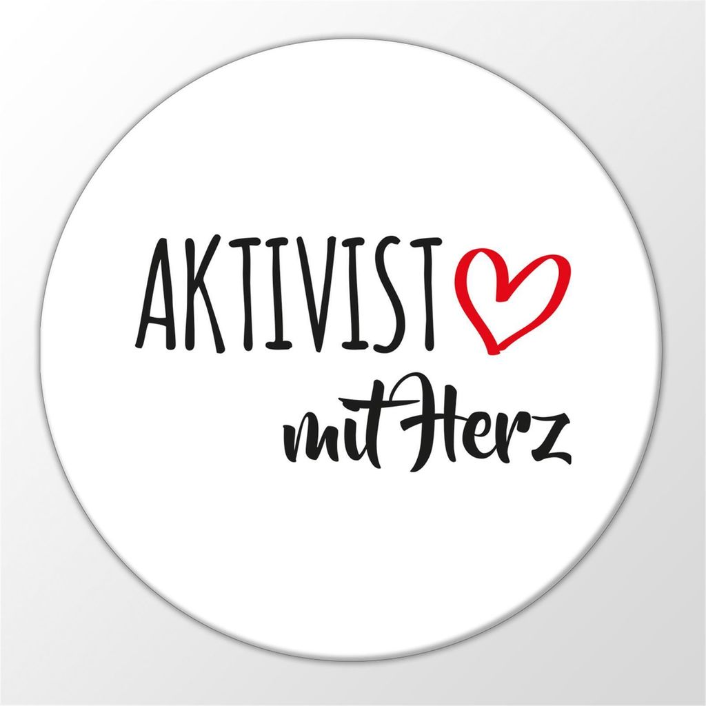 Huuraa Magnet Aktivist mit Herz 59mm Kühlschrankmagnet rund Flaschenöffner Geschenkidee