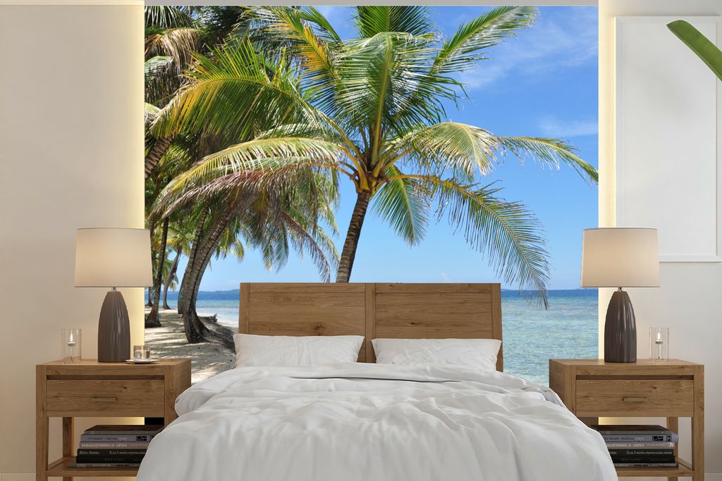 MuchoWow Fototapete für Wohnzimmer oder Schlafzimmer Wandtapete Vinyl Motivtapete Weißer Sand und klares Wasser auf den San-Blas-Inseln in Pana...