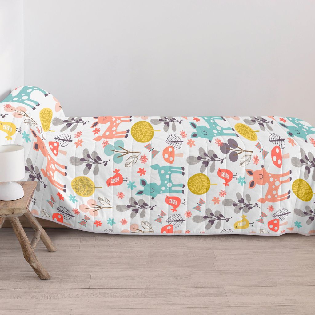 Woodland Tagesdecke 180x260 cm (Bett 80/90/105) 100 % Baumwolle (außen) 100 % Polyester (Füllung) Hergestellt in Europa
