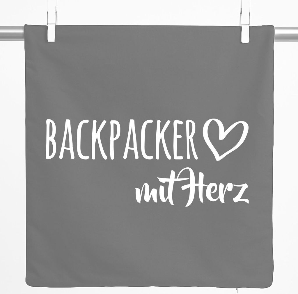 Huuraa Kissenbezug Backpacker mit Herz 40x40cm Steel Grey Baumwolle Dekokissenbezug Geschenkidee
