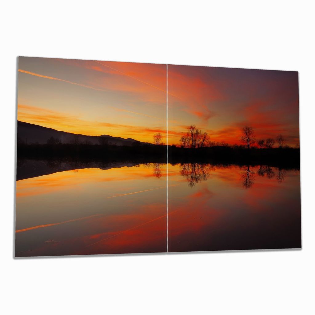 Wallario Herdabdeckplatte aus Glas, Größe 80 x 52 cm 2-teilig, Motiv Abendrot am Himmel über einem See