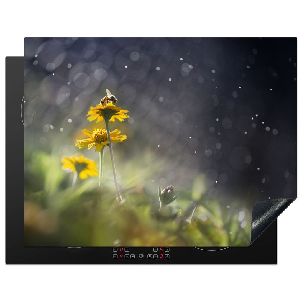 KitchenYeah Herdabdeckplatte Blumen - Biene - Regen , 77x59cm, Küche Deko, Glaskeramikkochfeld Herdabdeckung, Abdeckplatte fùr Kochfeld