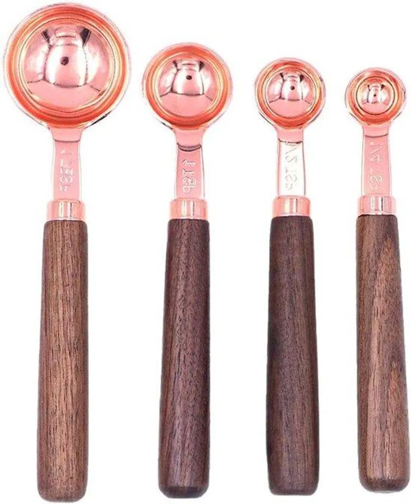 Mesures de cuisson en or rose pour réussir vos dosages de pâtisserie