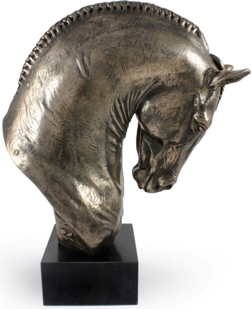 Andalusisches Pferd - eine große Statuette mit einem Pferd, eine Büste auf einem Steinsockel, eine prestigeträchtige Auszeichnung im Art-Dog-Mar...
