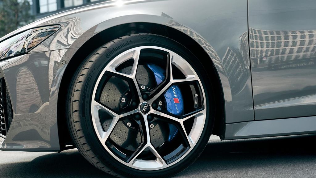 Jochen Schweizer Audi RS6 mieten München (7 Tage); Erlebnis verschenken oder selbst erleben; Gutschein gültig für 1 Person Beifahrer und Kinder...