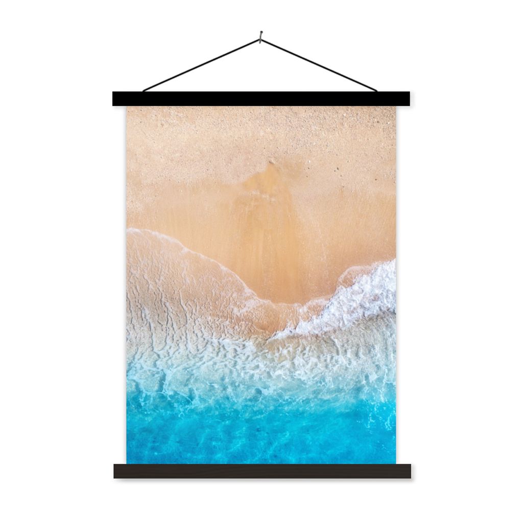 MuchoWow Textilposter Strand - Meer - Sand - Sommer - Blau - Wellen 60x80 cm mit schwarzem Rahmen - Plakathalter
