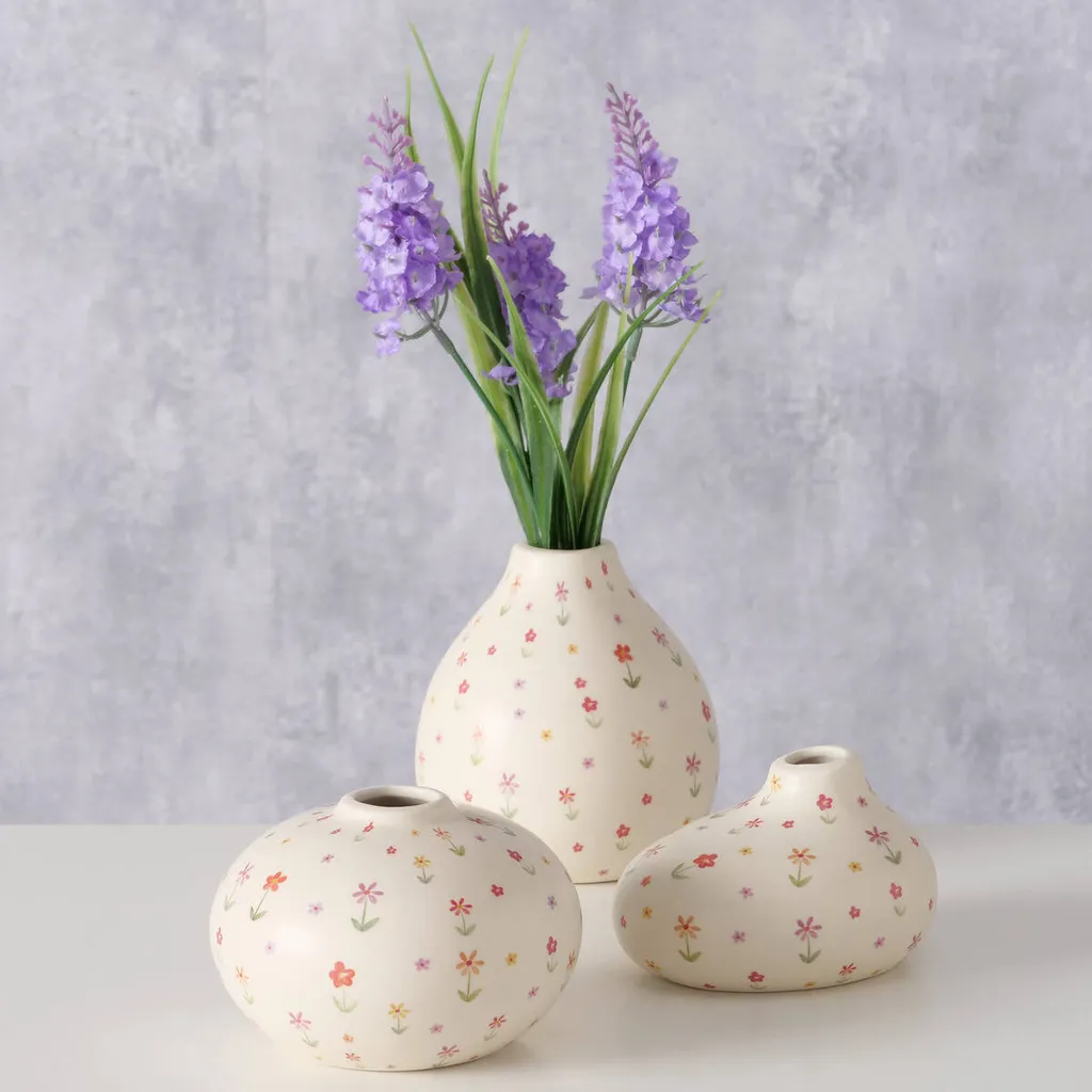 Petit vase à fleurs BLÜMI au design fleuri printanier, hauteur 15cm