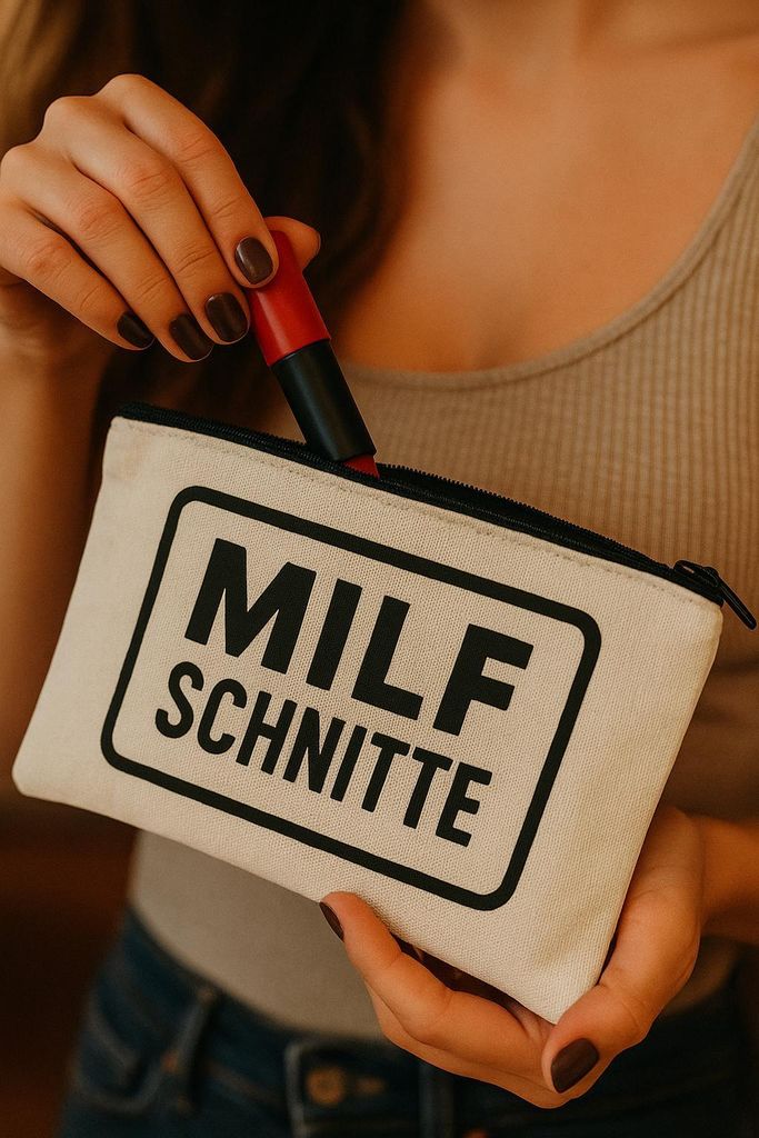 Kosmetiktasche „MILF SCHNITTE“ – Canvas Make-up Tasche für Damen – Lustiges Etui für Handtasche – Schminktäschchen für Lippenstift & ...