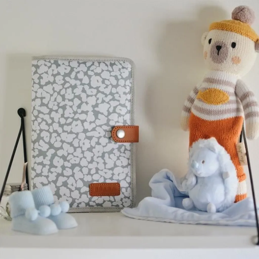 Housse de Carnet de Santé pour Bébé BeaBa Schutz Fleurs de Cerisier