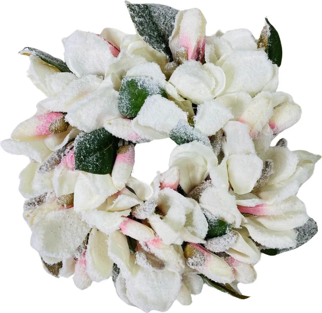 Couronne de porte fleurie magnolia rose poudré et effet enneigé