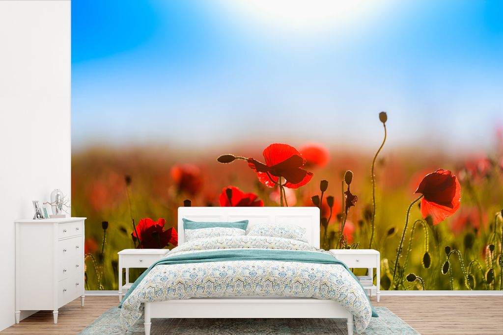 MuchoWow Fototapete für Wohnzimmer oder Schlafzimmer Wandtapete Vinyl Motivtapete Mohnblumen unter einem klaren blauen Himmel. - 390x260 cm - Pa...