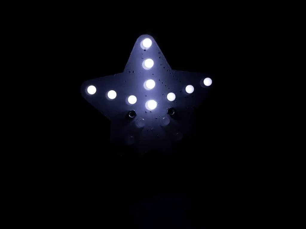 Luce Stellare Bianca: Proiettore LED per Notte Magica e Sonno Sereno